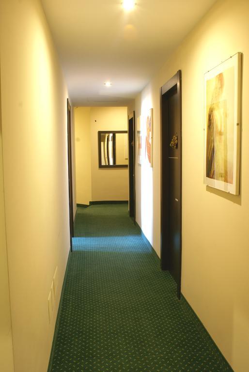 Hotel Versailles Rome Exterior photo