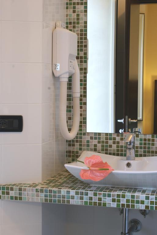 Hotel Versailles Rome Room photo
