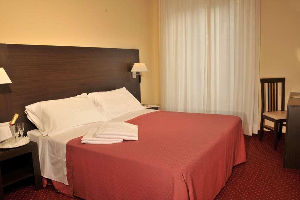 Hotel Versailles Rome Room photo